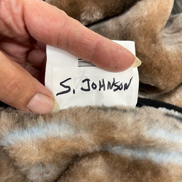 Turtle Hunters by Terry Doughty Labrador Puppies fleece blanket - Picture 8 of 8